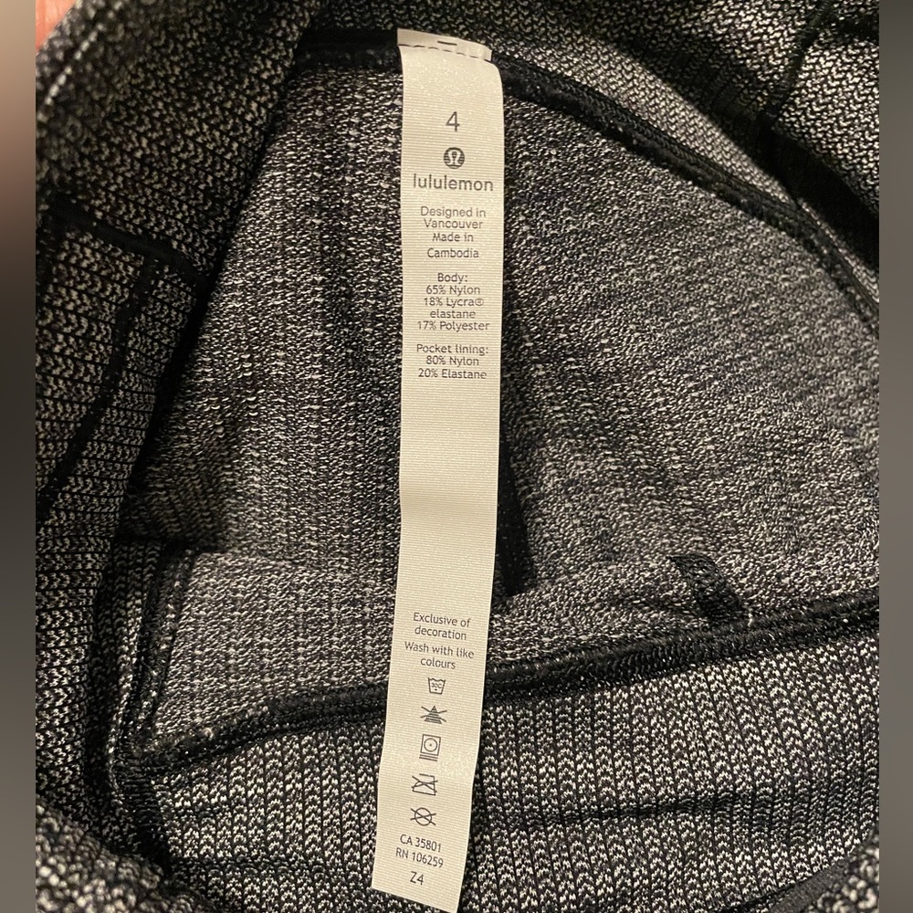 Lululemon - Picture 2 of 4